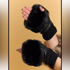 Elegant Black Faux Fur-Trimmed Fingerless Gloves by Steve Madden - One size